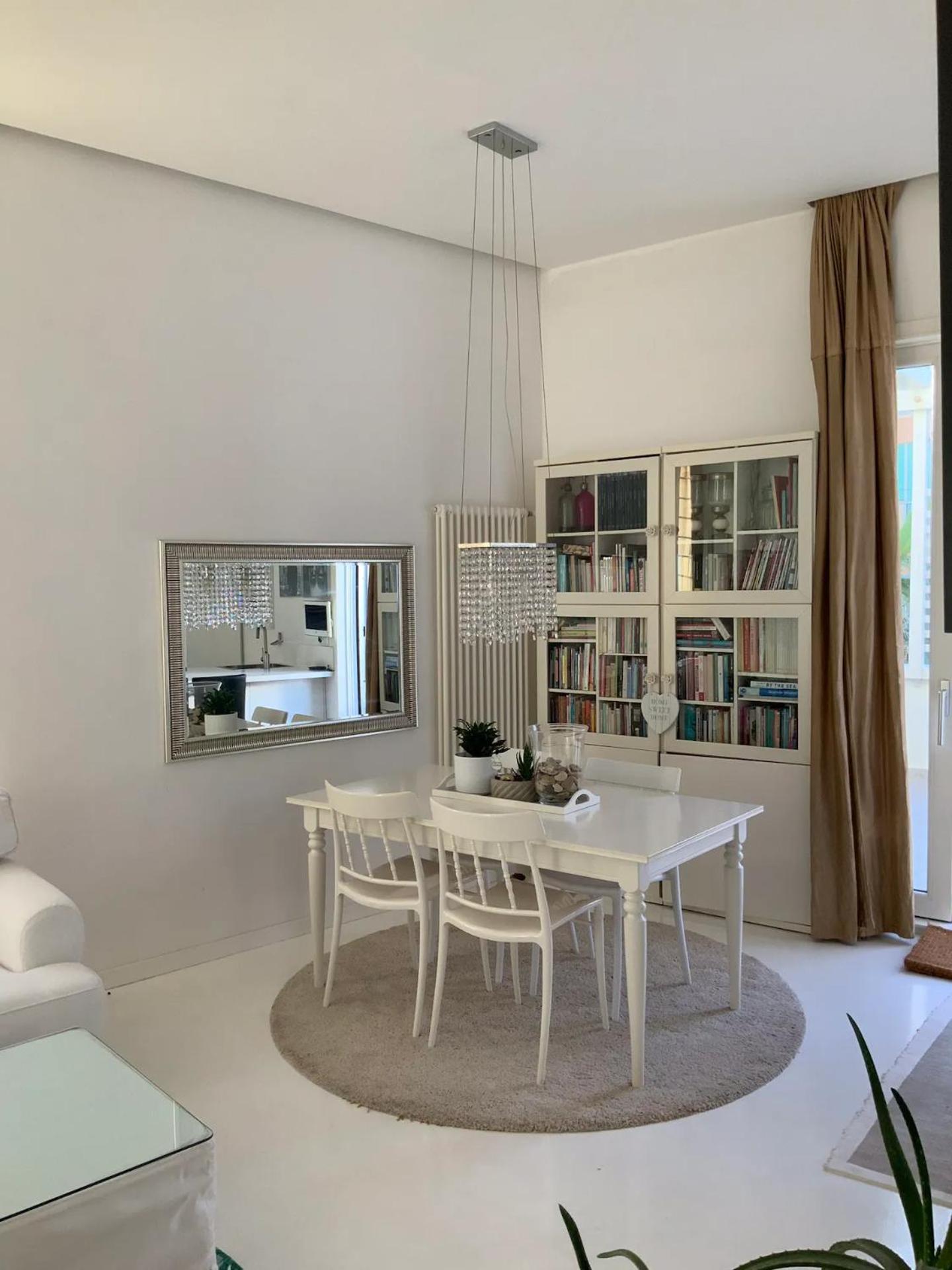 Rome, Beautiful Apartment In A Vintage Building Lido di Ostia Exterior photo