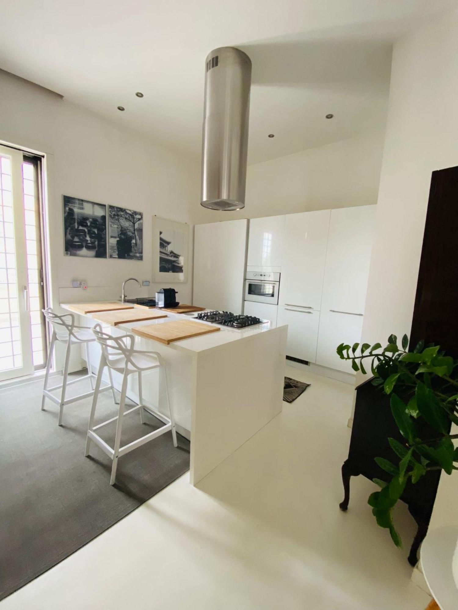 Rome, Beautiful Apartment In A Vintage Building Lido di Ostia Exterior photo